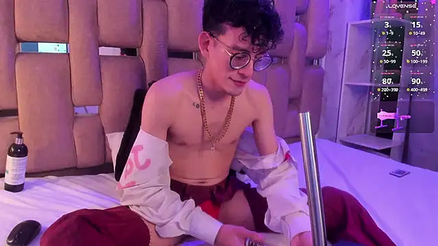 ValentinoMoreti online show from 03-14-25, 05:05