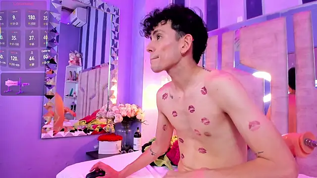 ValentinoMoreti online show from 03-21-25, 07:55