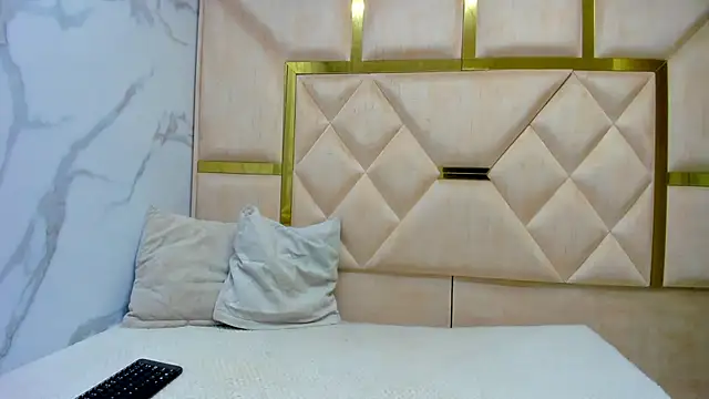 Snapshot of Kendall_6669 chatting on 11-29-25, 01:14 Kendall 6669 online show from 11-29-25, 01:14