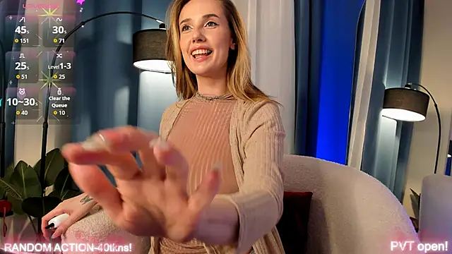 luna joy  online show from 10-09-25, 02:37