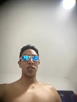 MaxxxSteil online show from 03-19-25, 07:27