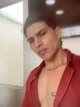 MaxxxSteil online show from 04-08-26, 03:23