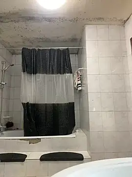 Snapshot of rogerdik76 chatting on 02-09-26, 06:17 rogerdik76 online show from 02-09-26, 06:17