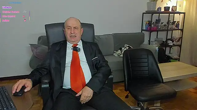 Snapshot of masterboy50 chatting on 05-10-26, 07:41 masterboy50 online show from 05-10-26, 07:41