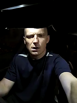 Snapshot of great_feeling chatting on 10-13-25, 04:12 great feeling online show from 10-13-25, 04:12