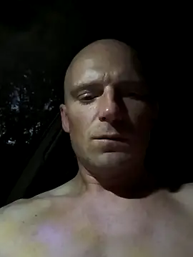 Snapshot of great_feeling chatting on 10-13-25, 04:29 great feeling online show from 10-13-25, 04:29