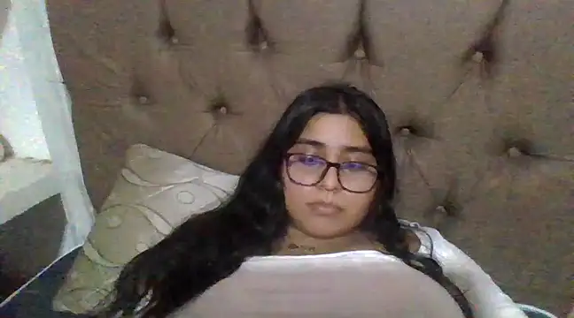 Snapshot of virginbrunette99 chatting on 03-17-25, 09:02 virginbrunette99 online show from 03-17-25, 09:02