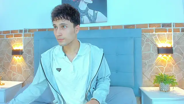 Snapshot of buddy_whitte chatting on 03-21-25, 03:22 buddy whitte online show from 03-21-25, 03:22