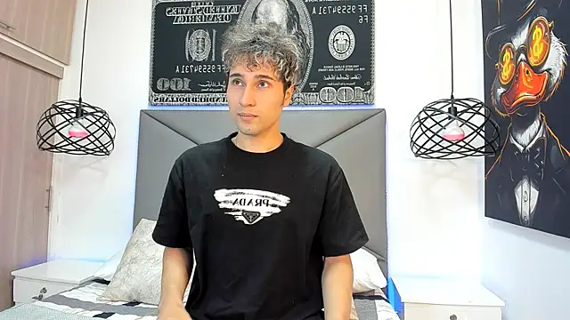 Snapshot of buddy_whitte chatting on 11-01-25, 12:18 buddy whitte online show from 11-01-25, 12:18