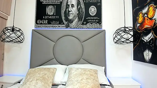 Snapshot of buddy_whitte chatting on 11-06-25, 11:55 buddy whitte online show from 11-06-25, 11:55