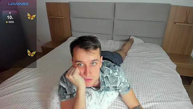 Snapshot of your_super_hero chatting on 02-24-25, 06:26 your super hero online show from 02-24-25, 06:26