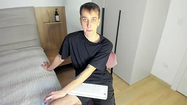 Snapshot of your_super_hero chatting on 03-03-25, 03:19 your super hero online show from 03-03-25, 03:19