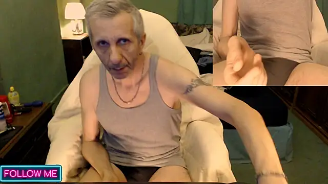 Snapshot of maxdaddy690 chatting on 12-05-24, 11:51 maxdaddy690 online show from 12-05-24, 11:51