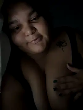 Snapshot of thataa_paixao chatting on 10-15-25, 08:47 thataa paixao online show from 10-15-25, 08:47