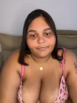 Snapshot of thataa_paixao chatting on 11-06-25, 11:15 thataa paixao online show from 11-06-25, 11:15