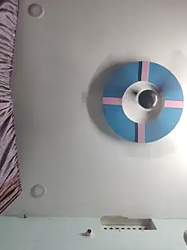 wildfun  online show from 03-19-25, 03:19