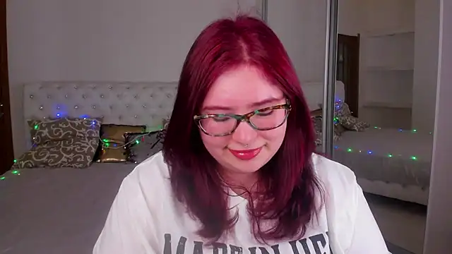 Snapshot of Lily_lu_one chatting on 03-18-25, 07:53 Lily lu one online show from 03-18-25, 07:53