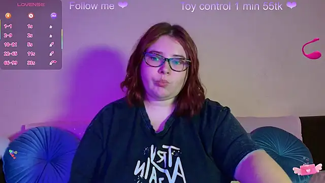 Snapshot of Lily_lu_one chatting on 09-21-25, 05:25 Lily lu one online show from 09-21-25, 05:25