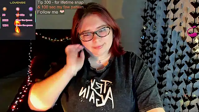 Snapshot of Lily_lu_one chatting on 10-11-25, 10:30 Lily lu one online show from 10-11-25, 10:30