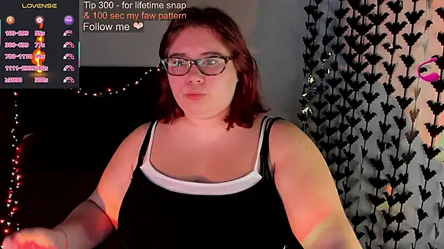 Snapshot of Lily_lu_one chatting on 10-12-25, 10:09 Lily lu one online show from 10-12-25, 10:09