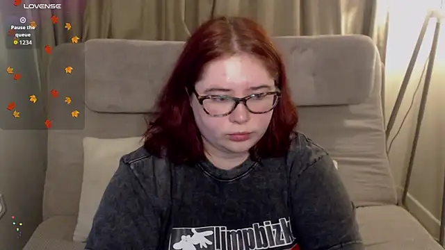 Snapshot of Lily_lu_one chatting on 11-21-25, 08:40 Lily lu one online show from 11-21-25, 08:40