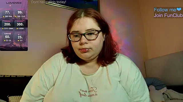 Snapshot of Lily_lu_one chatting on 12-05-25, 01:25 Lily lu one online show from 12-05-25, 01:25