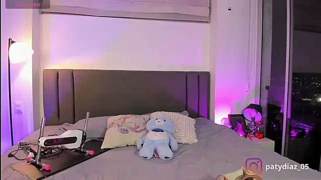 MiiaParker6972 online show from 10-05-25, 12:09