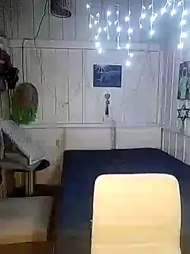 Fellyna online show from 10-23-25, 07:12