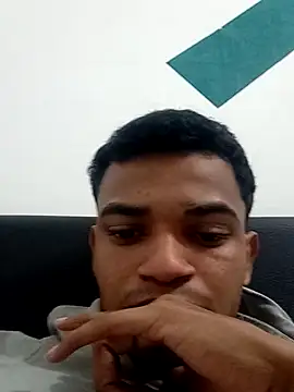 Snapshot of yerson20hot chatting on 03-19-25, 08:22 yerson20hot online show from 03-19-25, 08:22