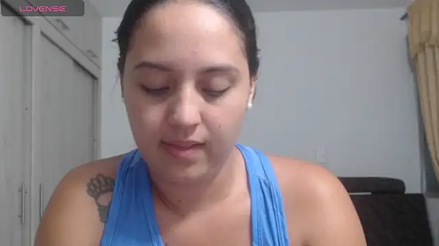 Anthonela Queen online show from 12-04-25, 12:42