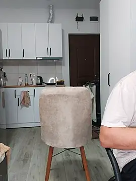 Snapshot of _KissMyAss_ chatting on 03-18-25, 03:10 KissMyAss online show from 03-18-25, 03:10