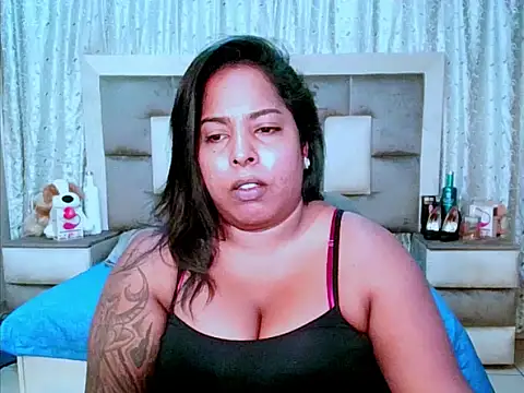 Snapshot of indiantopaz694u chatting on 03-10-25, 04:49 indiantopaz694u online show from 03-10-25, 04:49