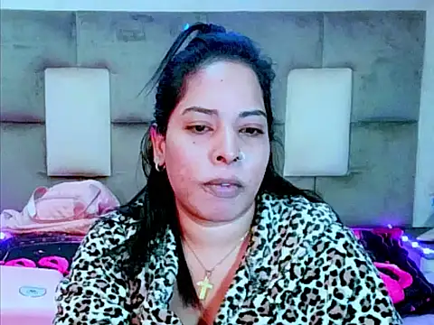 Snapshot of indiantopaz694u chatting on 06-25-26, 06:07 indiantopaz694u online show from 06-25-26, 06:07