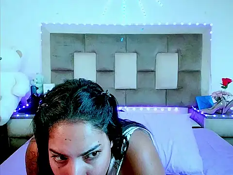 Snapshot of indiantopaz694u chatting on 07-20-26, 11:45 indiantopaz694u online show from 07-20-26, 11:45