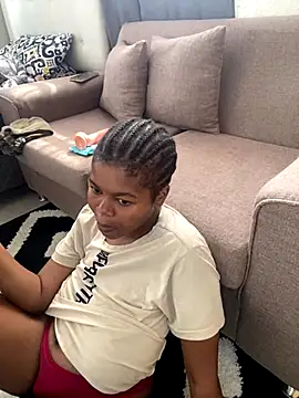 Snapshot of _DollFace_ chatting on 01-08-26, 06:59 DollFace online show from 01-08-26, 06:59