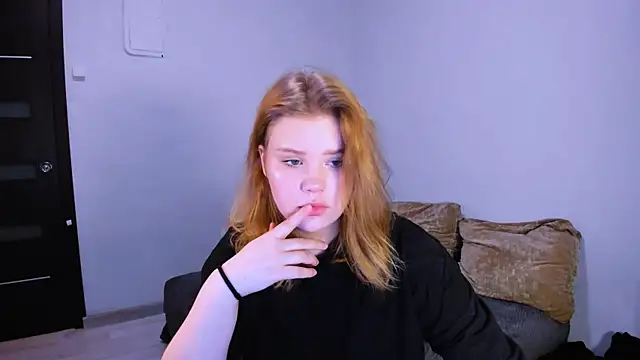 LaseyMoon online show from 11-07-25, 12:43