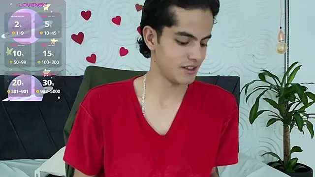 Maximoherrera 16 online show from 04-28-26, 12:54
