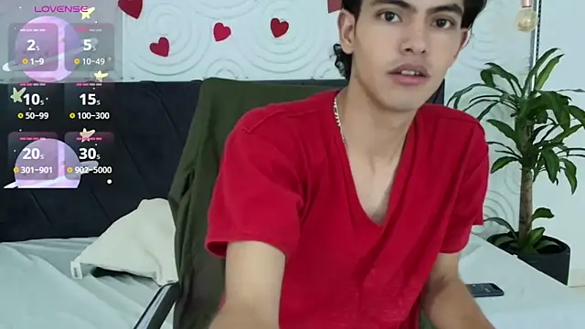 Maximoherrera 16 online show from 05-13-26, 12:13