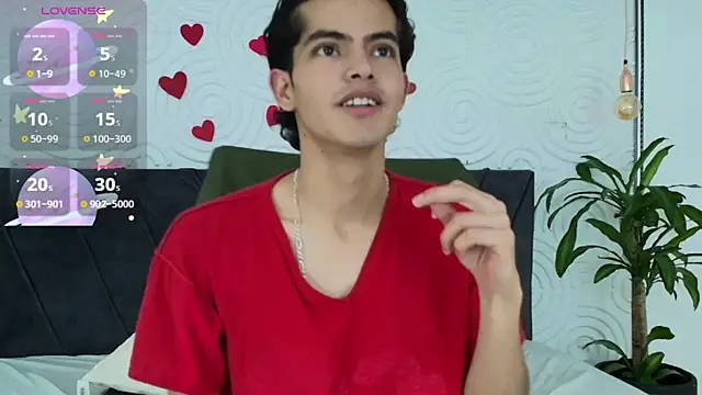 Maximoherrera 16 online show from 05-20-26, 12:44