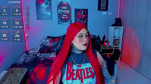 Snapshot of Veronika_metal chatting on 09-18-25, 05:20 Veronika metal online show from 09-18-25, 05:20