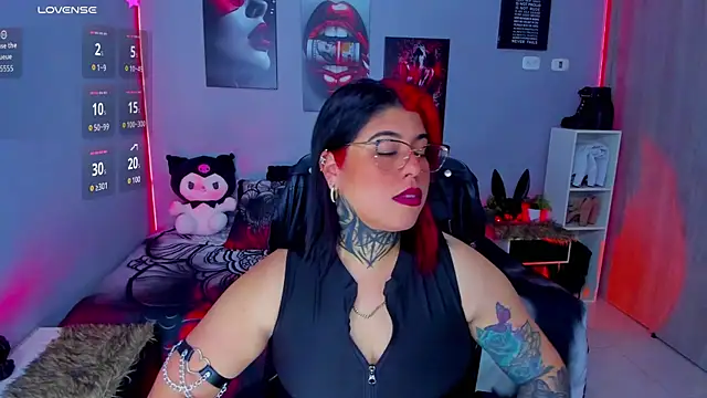 Snapshot of Veronika_metal chatting on 10-04-25, 02:04 Veronika metal online show from 10-04-25, 02:04