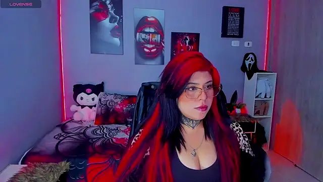 Snapshot of Veronika_metal chatting on 12-04-25, 04:05 Veronika metal online show from 12-04-25, 04:05