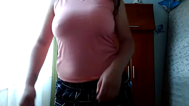 Snapshot of Escarcha-blue chatting on 04-29-26, 02:43 Escarcha-blue online show from 04-29-26, 02:43