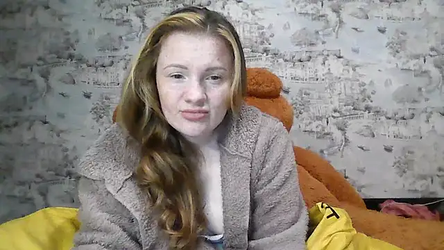 Snapshot of Eveline_May chatting on 10-31-25, 03:13 Eveline May online show from 10-31-25, 03:13