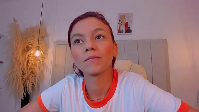 Snapshot of gime_lara chatting on 02-25-26, 12:59 gime lara online show from 02-25-26, 12:59