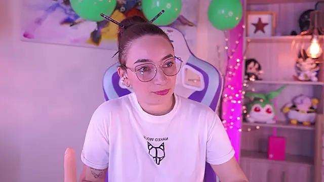 Snapshot of issa_monterrey chatting on 03-21-25, 06:29 issa monterrey online show from 03-21-25, 06:29