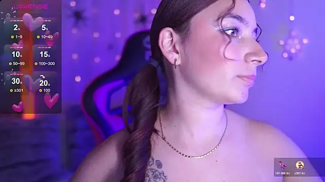 Snapshot of issa_monterrey chatting on 10-24-25, 10:28 issa monterrey online show from 10-24-25, 10:28