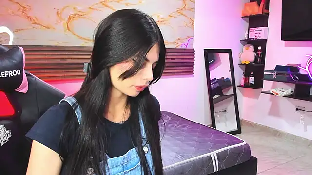 Cloe roouse online show from 03-17-26, 07:39