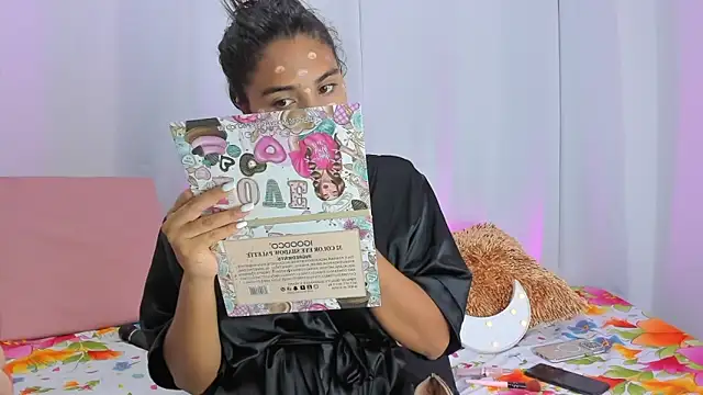 Melodymoore  online show from 04-12-26, 11:21