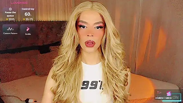 Snapshot of Dalila_moan chatting on 10-19-25, 10:43 Dalila moan online show from 10-19-25, 10:43